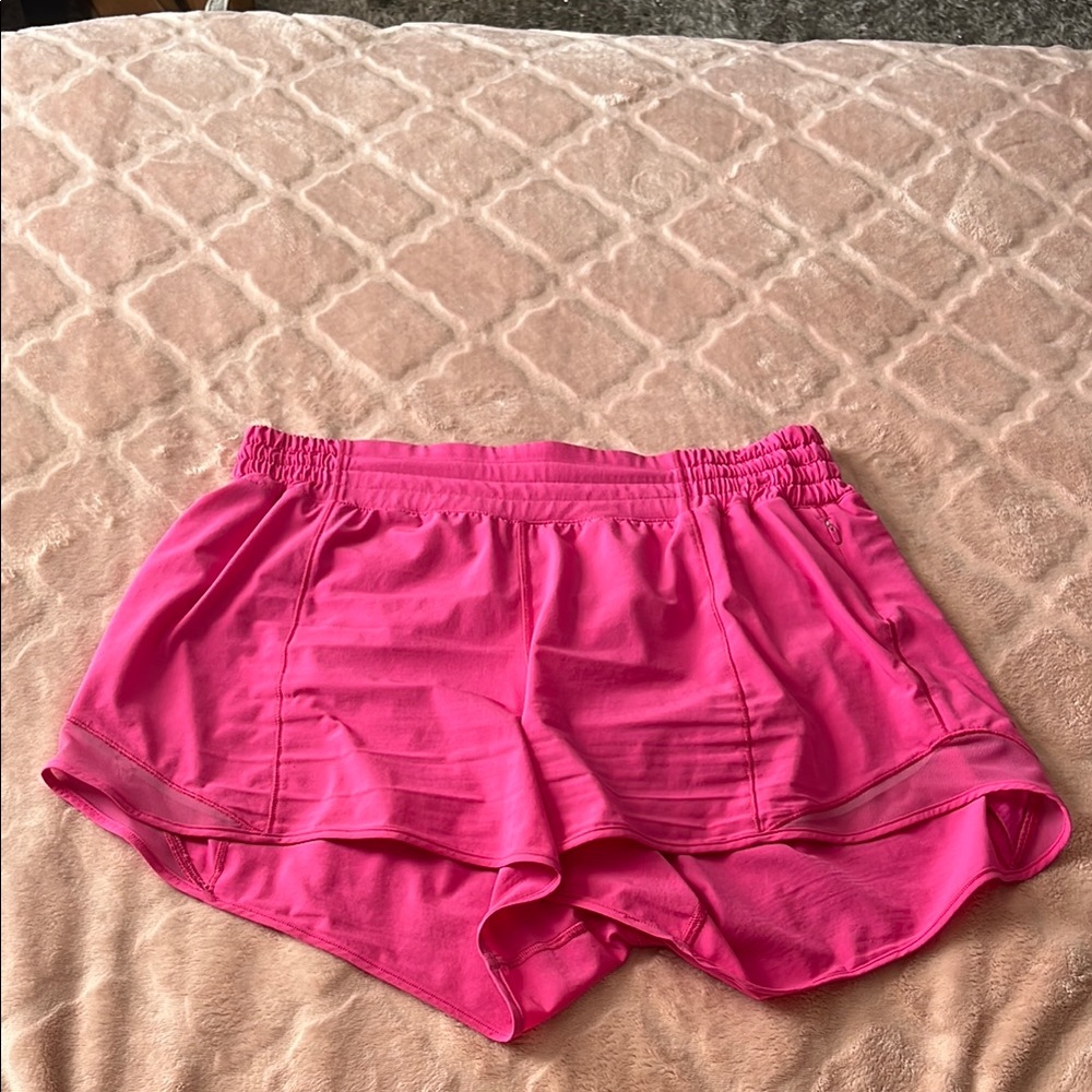 Lululemon Hotty Hot shorts